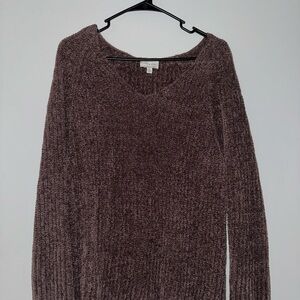 Brown Crew Neck Knit Sweater with Ribbed Pattern